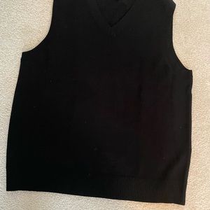 Banana Republic light weight sweater vest
